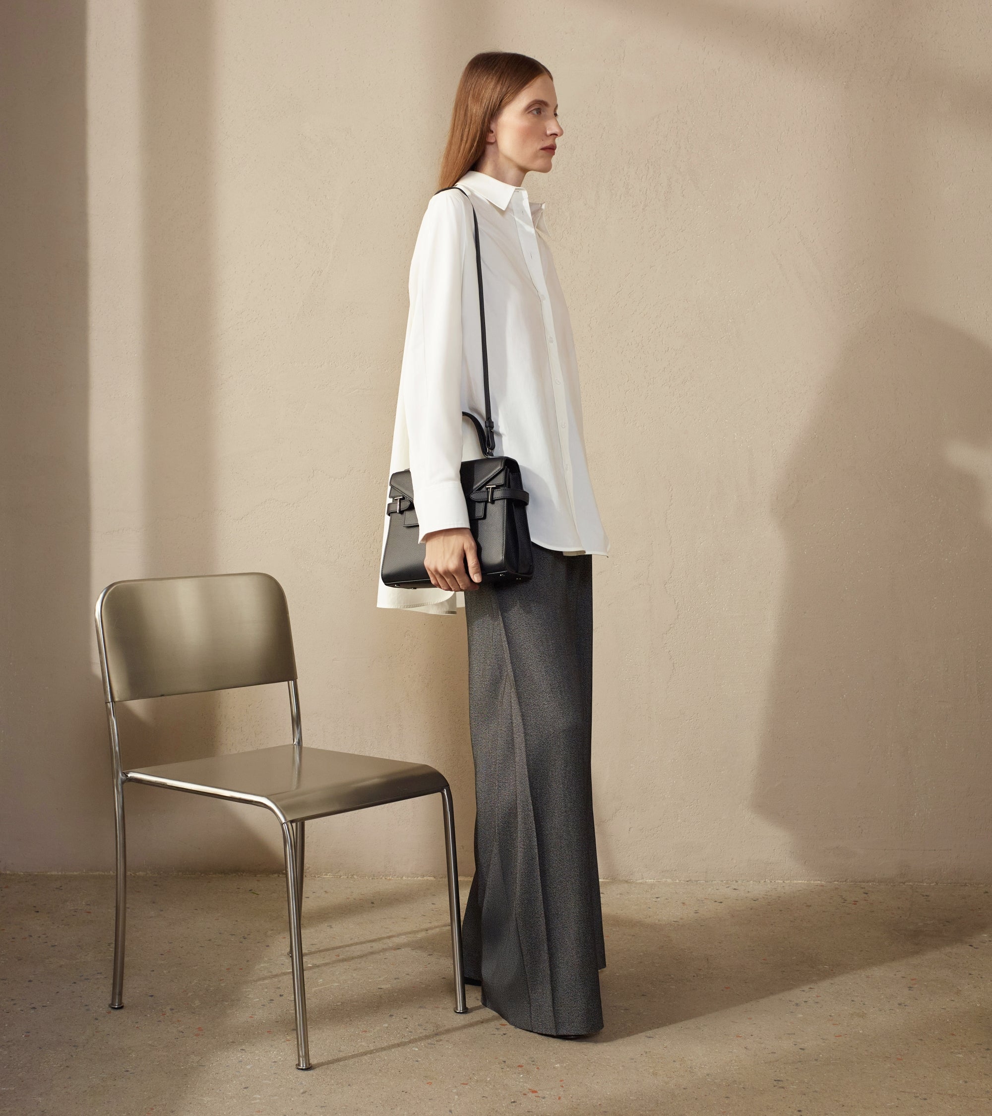 Emilie medium handbag with double flap in grained leather