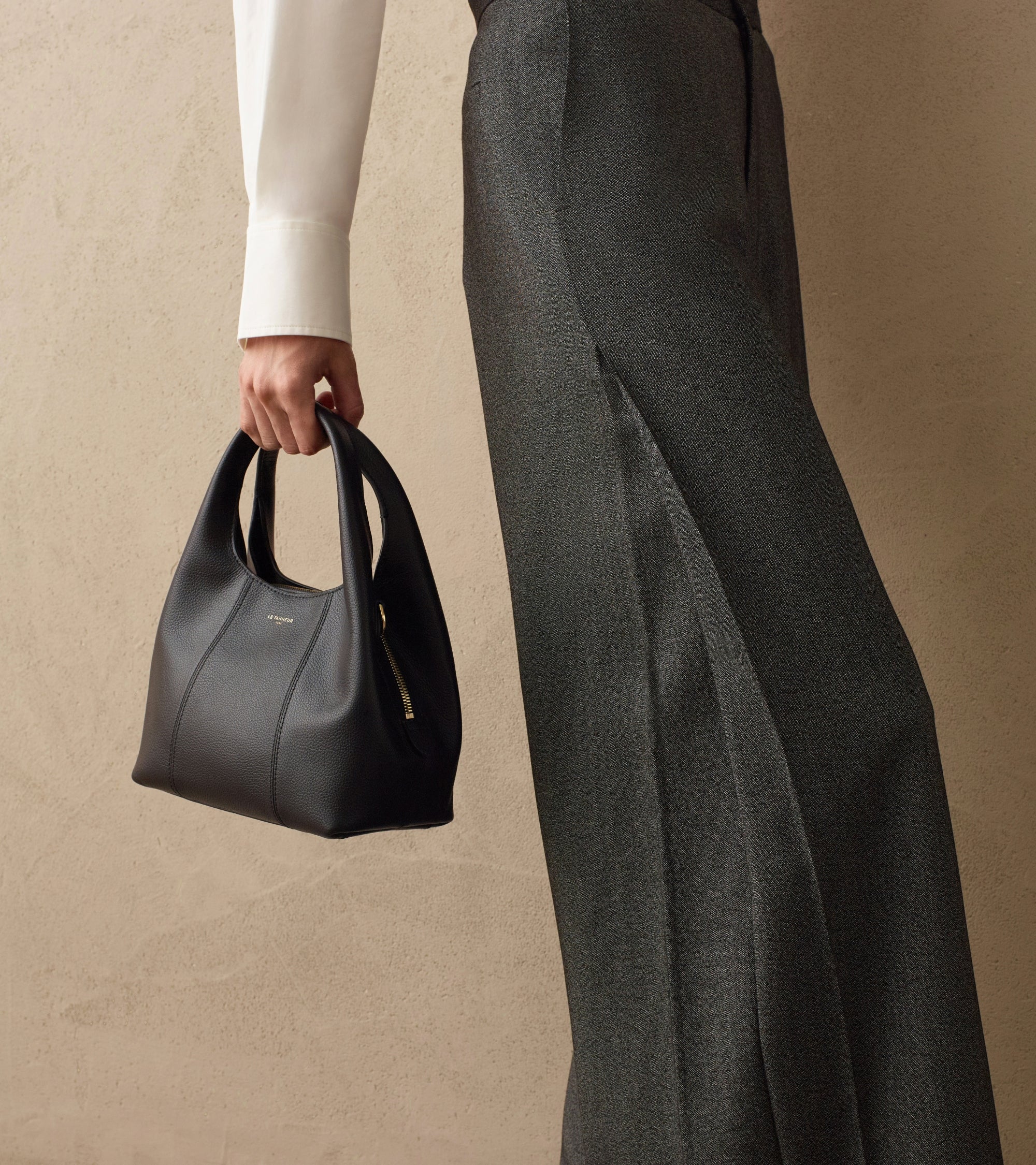 Juliette small handbag in grained leather