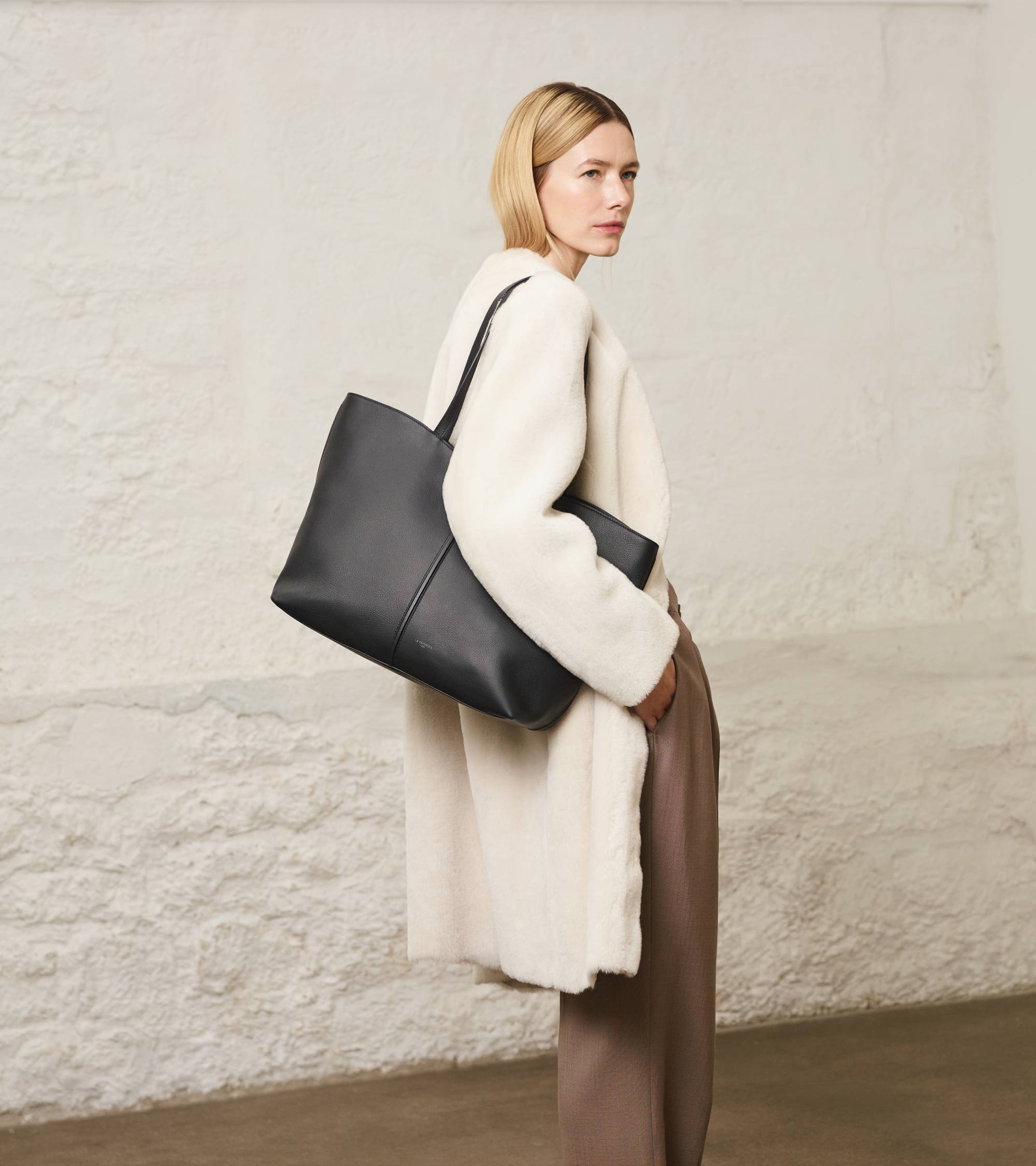 Bolso cabás grande Hortense de piel granulada de doble cara