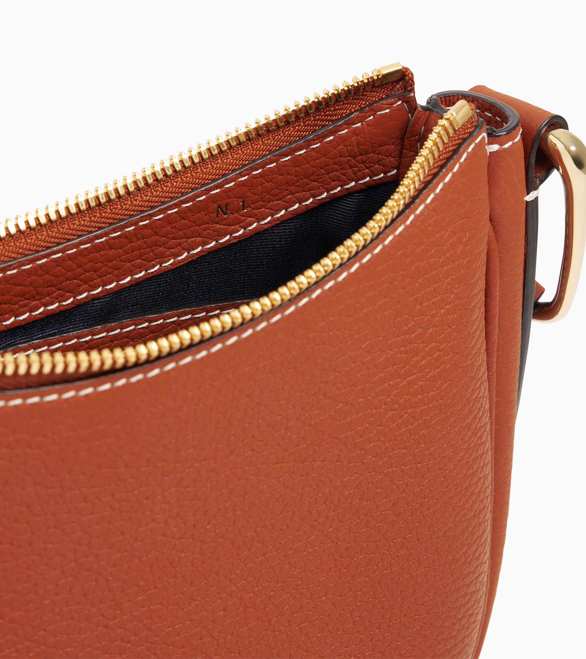Pequeño bolso bandolera Madeleine en cuero de ternera texturizado